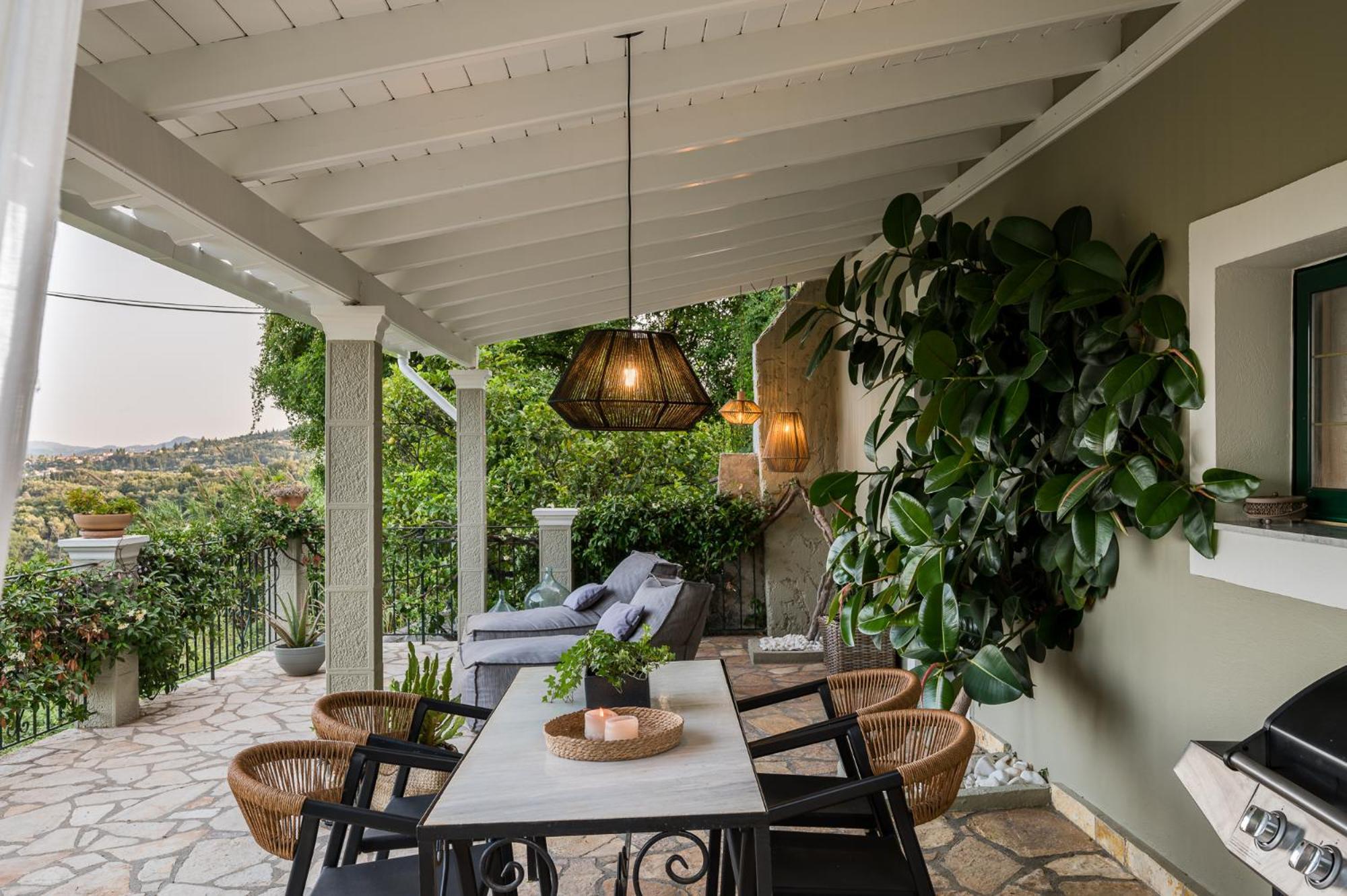 Ermioni's By Konnect, Country house